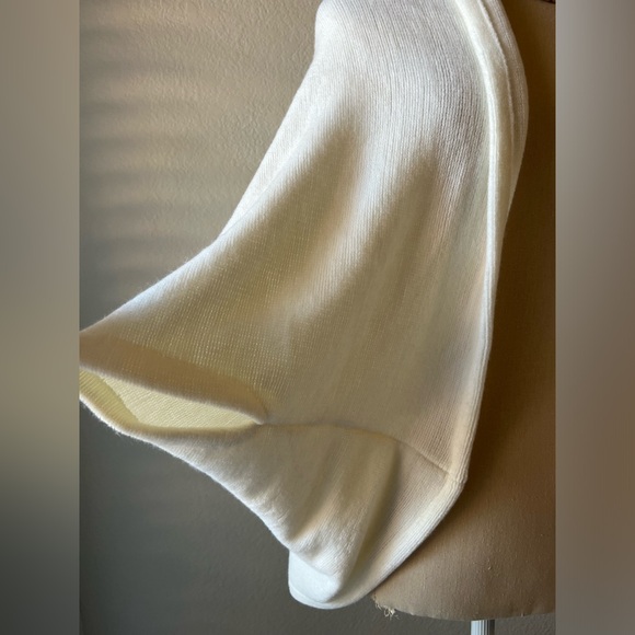 Cardigan - Picture 2 of 5